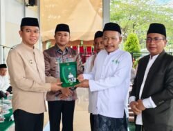 PC NU Konawe Selatan Anugerahi Bupati dan Wakil Bupati sebagai Tokoh Moderasi